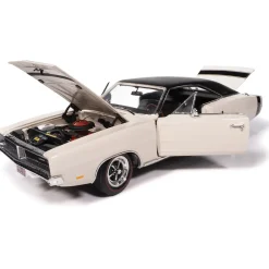 1969 Dodge Charger R/T - W1 White 1:18 Scale Diecast Model Car by American Muscle - Ertl