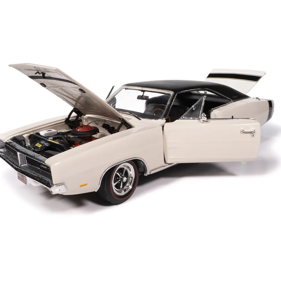 1969 Dodge Charger R/T - W1 White 1:18 Scale Diecast Model Car by American Muscle - Ertl