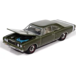 1968 Dodge Coronet R/T Hardtop - Medium Green Poly 1:64 Scale Diecast Model Car by Auto World