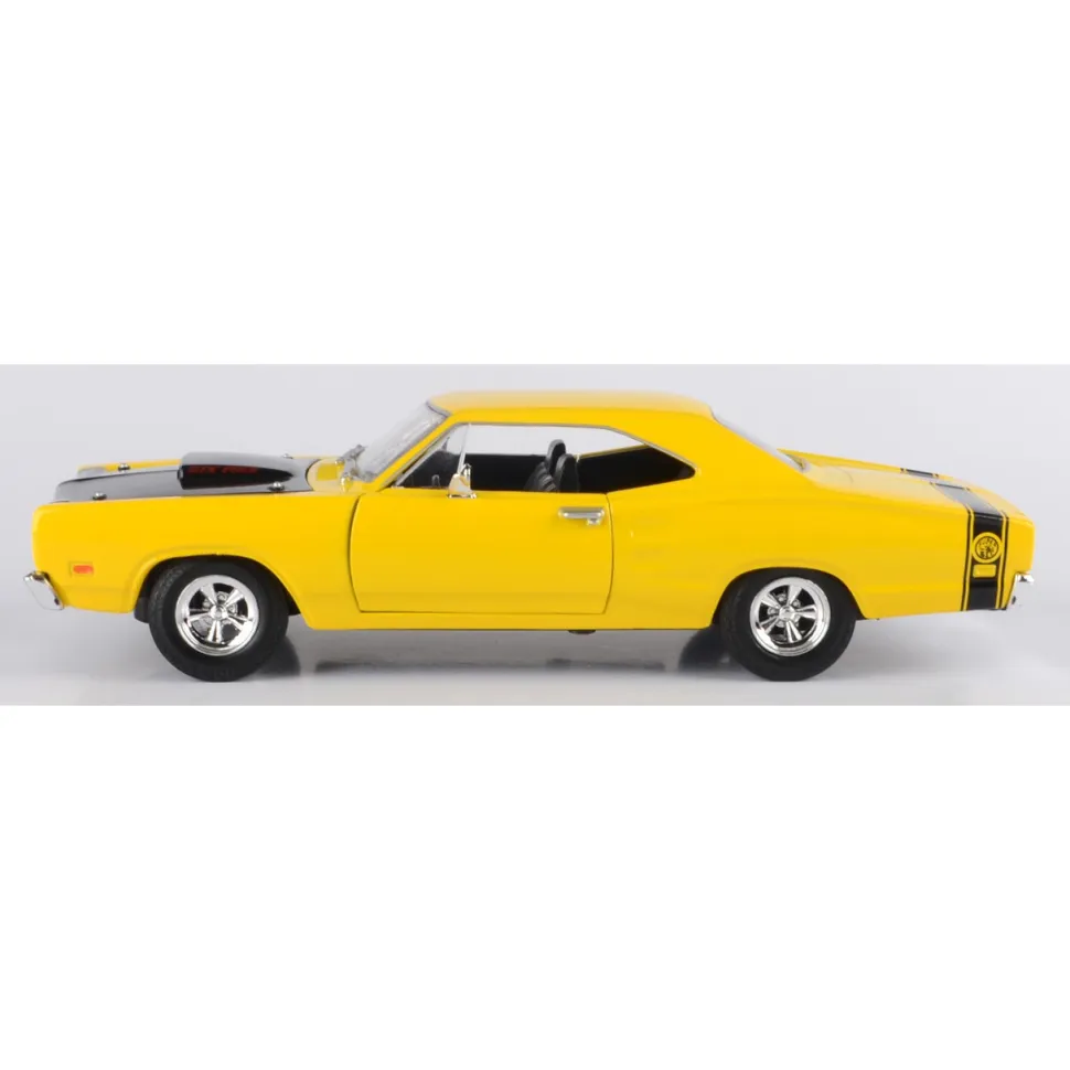 1969 Dodge Coronet SuperBee - Yellow 1:24 Scale Diecast Model Car by Motormax