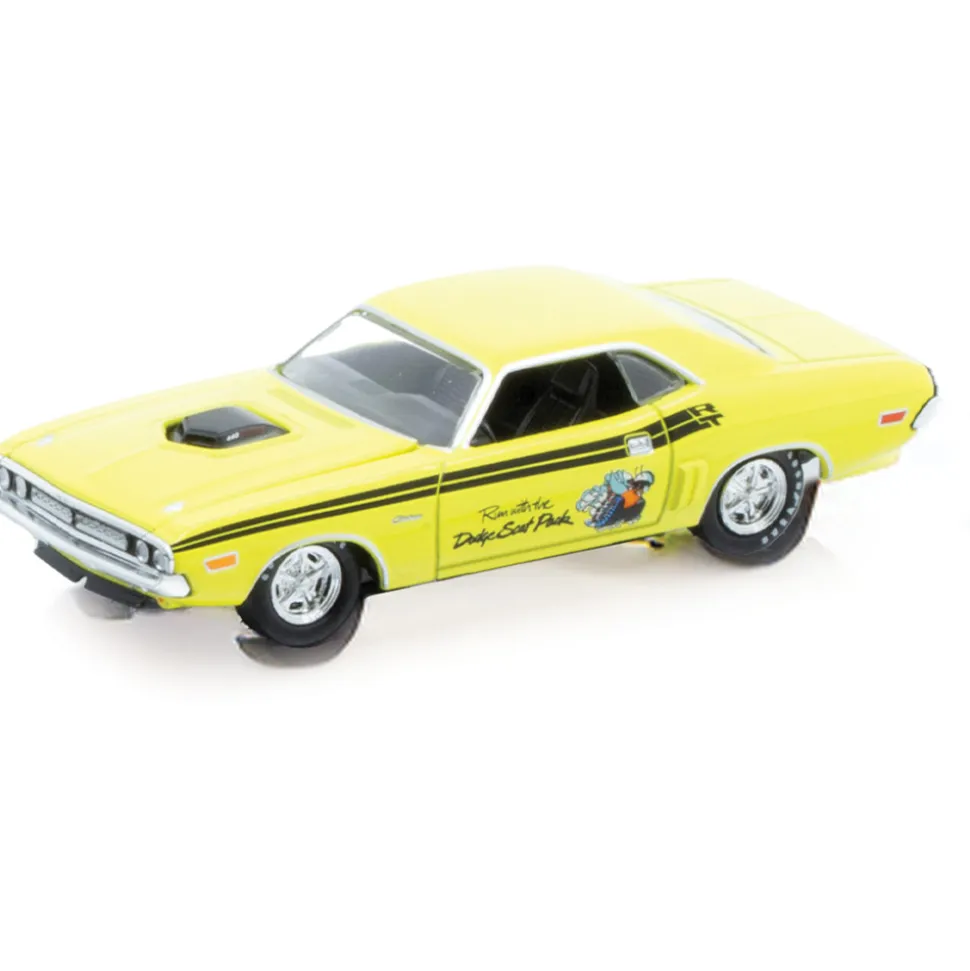 1974 Dodge Ramp Truck & 1971 Dodge Challenger R/T - Dodge Fever 1:64 Scale Diecast Model Truck by M2 Machines