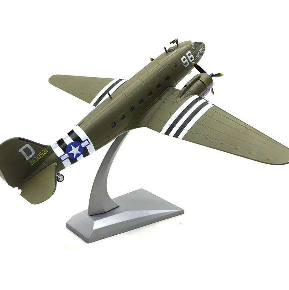 Douglas C-47 Skytrain - "Night Fright," 79th Squadron D-Day, 1944 1:100 Scale