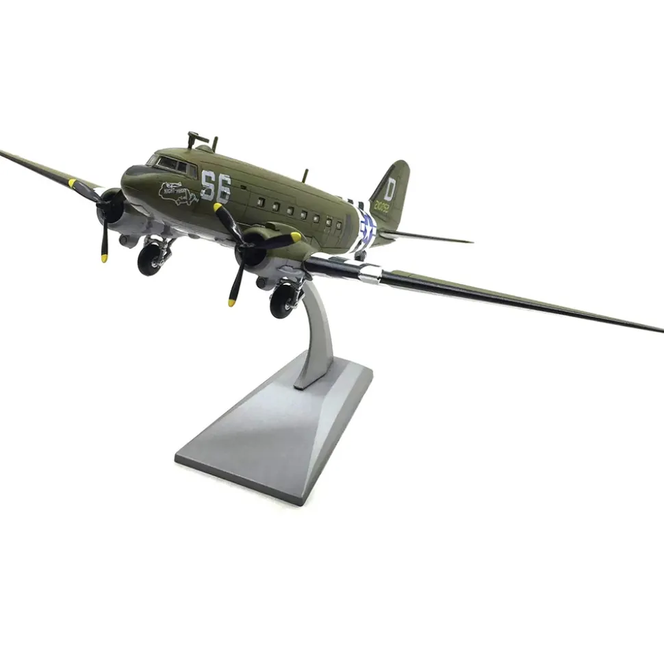 Douglas C-47 Skytrain - "Night Fright," 79th Squadron D-Day, 1944 1:100 Scale