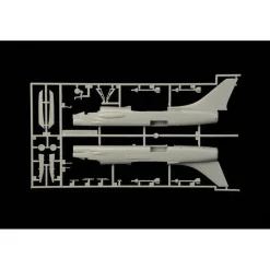 F-8E Crusader 1/72 Kit 1:72 Scale Plastic by Italeri