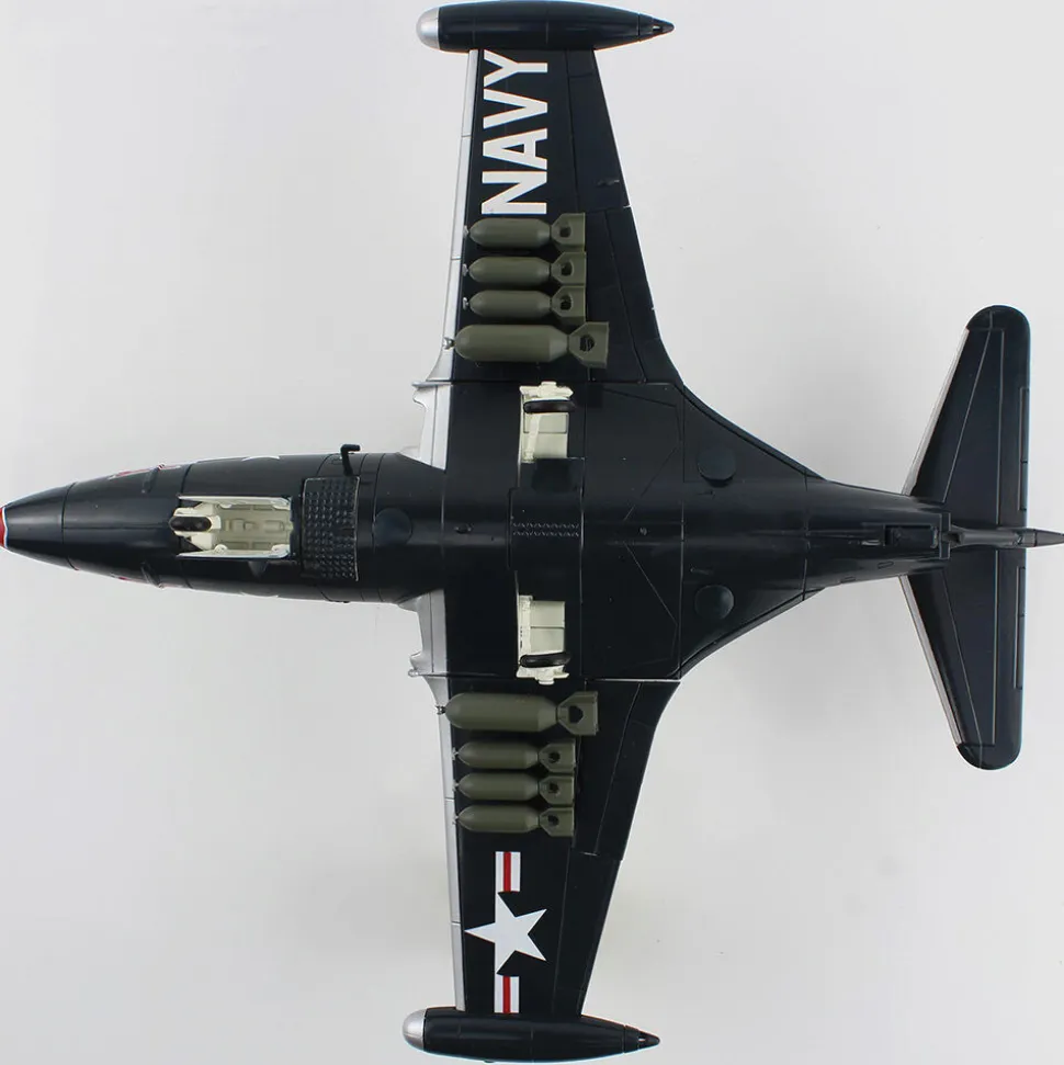 F9F-5 PANTHER 1/48 DIE CAST MODEL - HA7210b LT. ROYCE WILLIAMS, VF-781, NOV. 1952 1:48 scale Metal by Hobby Master