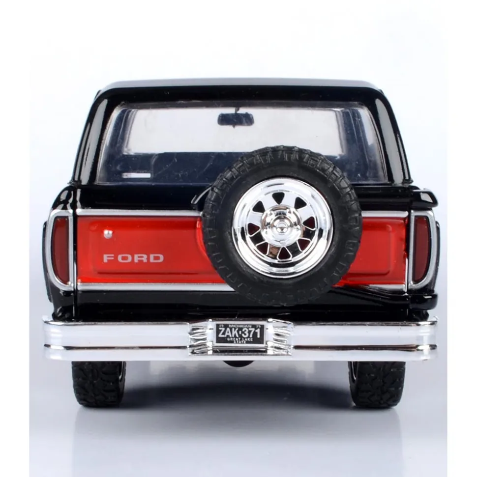 1978 Ford Bronco - Hard Top - Black & Red w/spare tire 1:24 Scale Diecast Model Truck by Motormax