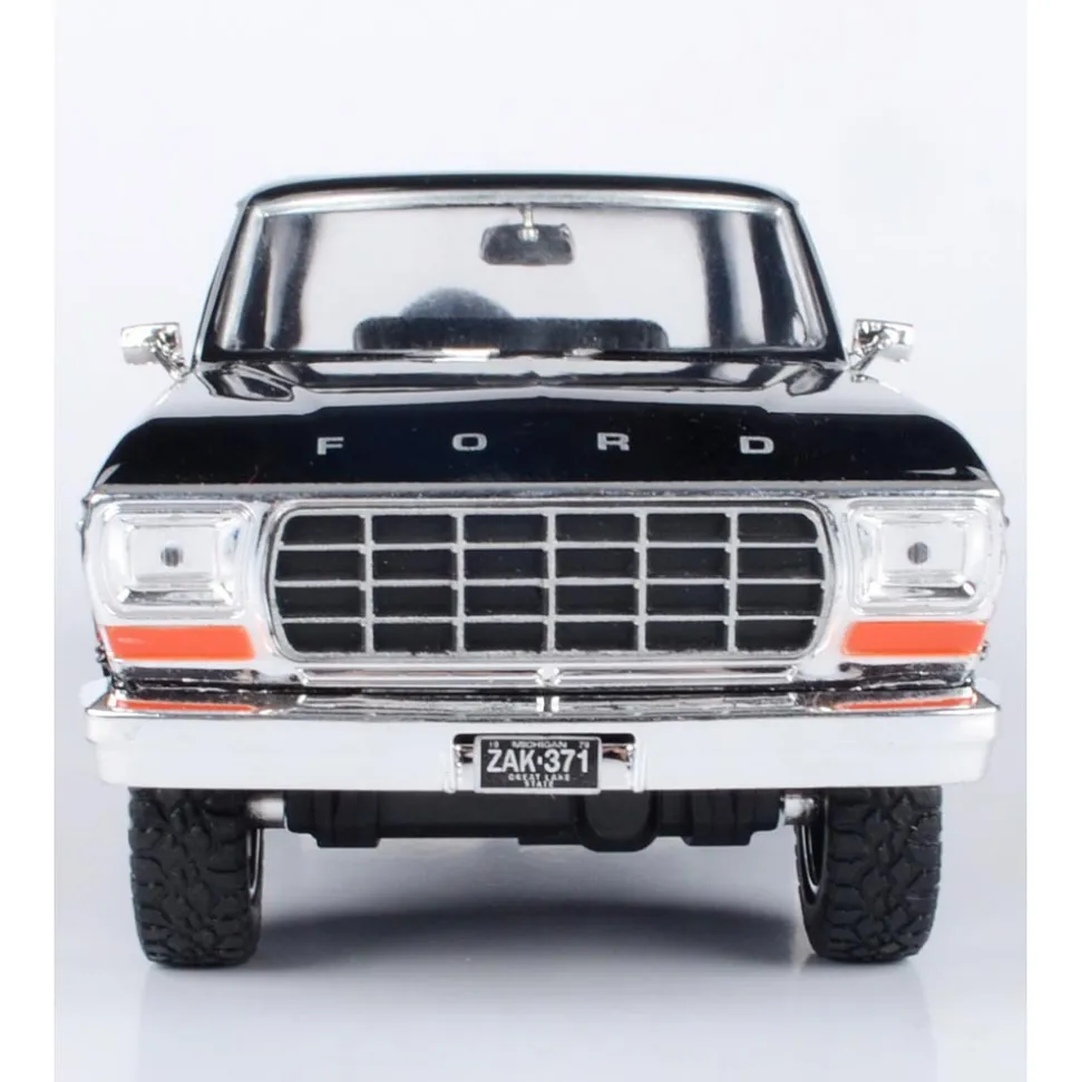 1978 Ford Bronco - Hard Top - Black & Red w/spare tire 1:24 Scale Diecast Model Truck by Motormax