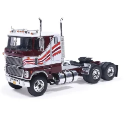 1990 Ford COE 9000 - White and Red 1:64 Scale Diecast Model Truck by IXO Models