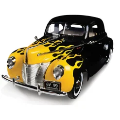 1940 Ford Deluxe Hot Rod 1:18 Scale Diecast Model by Motormax