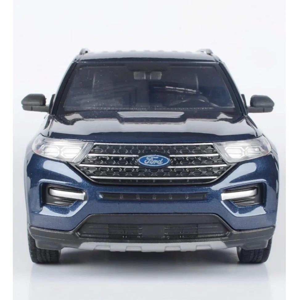 2022 Ford Explorer XLT - Blue 1:24 Scale Diecast Model Truck by Motormax