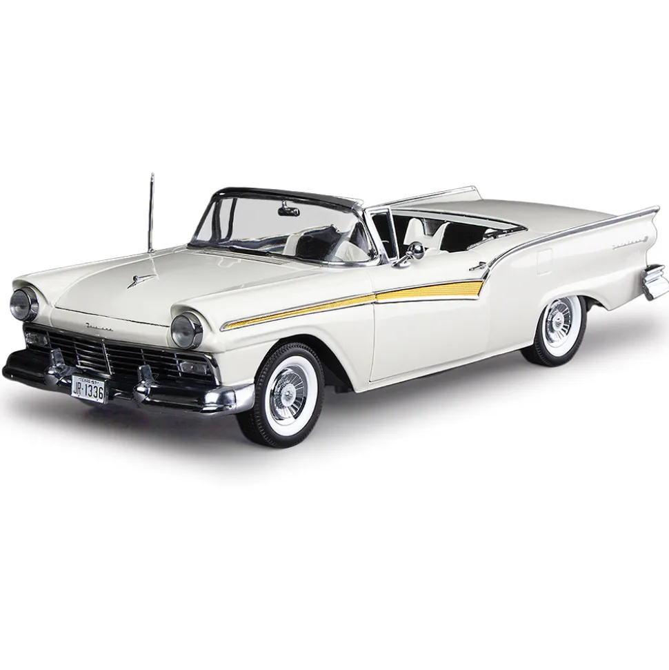 1957 Ford Fairlane 500 Skyliner -Colonial White 1:18 Scale Diecast Model Car by Sunstar