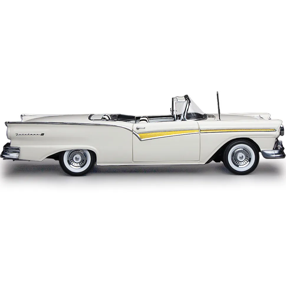 1957 Ford Fairlane 500 Skyliner -Colonial White 1:18 Scale Diecast Model Car by Sunstar