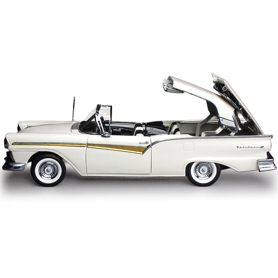 1957 Ford Fairlane 500 Skyliner -Colonial White 1:18 Scale Diecast Model Car by Sunstar