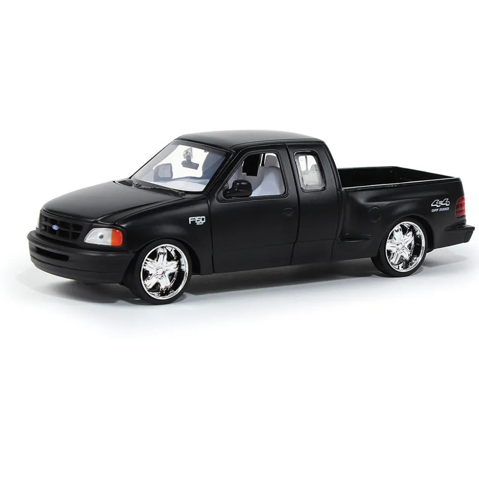 2001 Ford F-150 Flare side - Maxx Design 1:24 Scale by Motormax