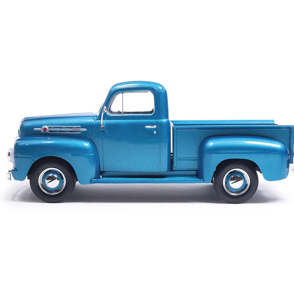 1952 Ford F1 - Light Blue 1:24 Scale Diecast Model Truck by IXO Models