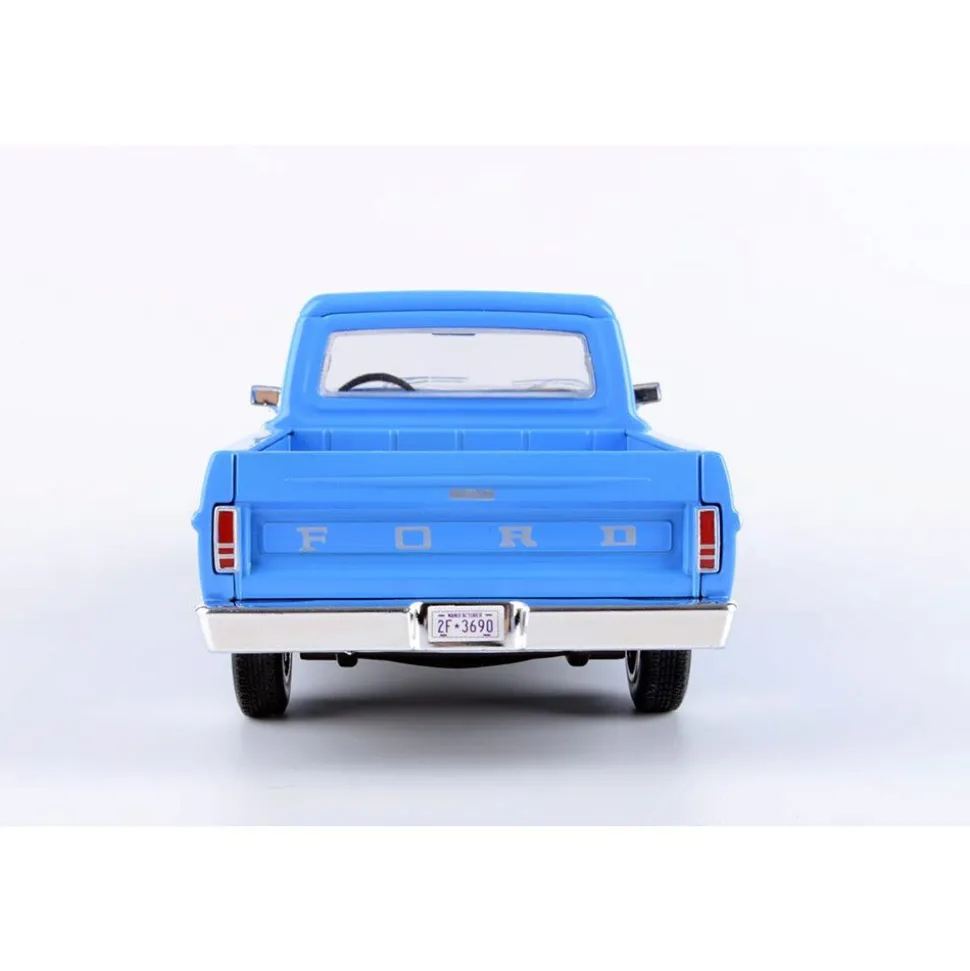 1972 Ford F-100 Pickup - Blue 1:24 Scale Diecast Model Truck by Motormax