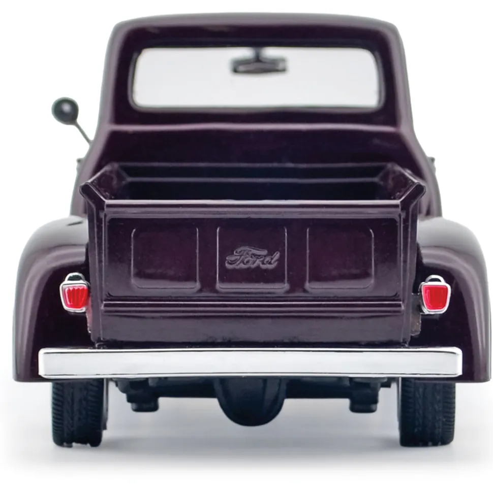 1956 Ford F-100 Pickup - Kult Klassics 1:24 Scale Diecast Model Truck by Motormax
