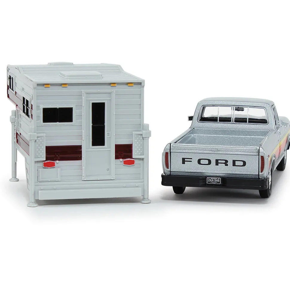 1979 Ford F-150 Pickup With Slide-In Camper 1:24 Scale by Motormax
