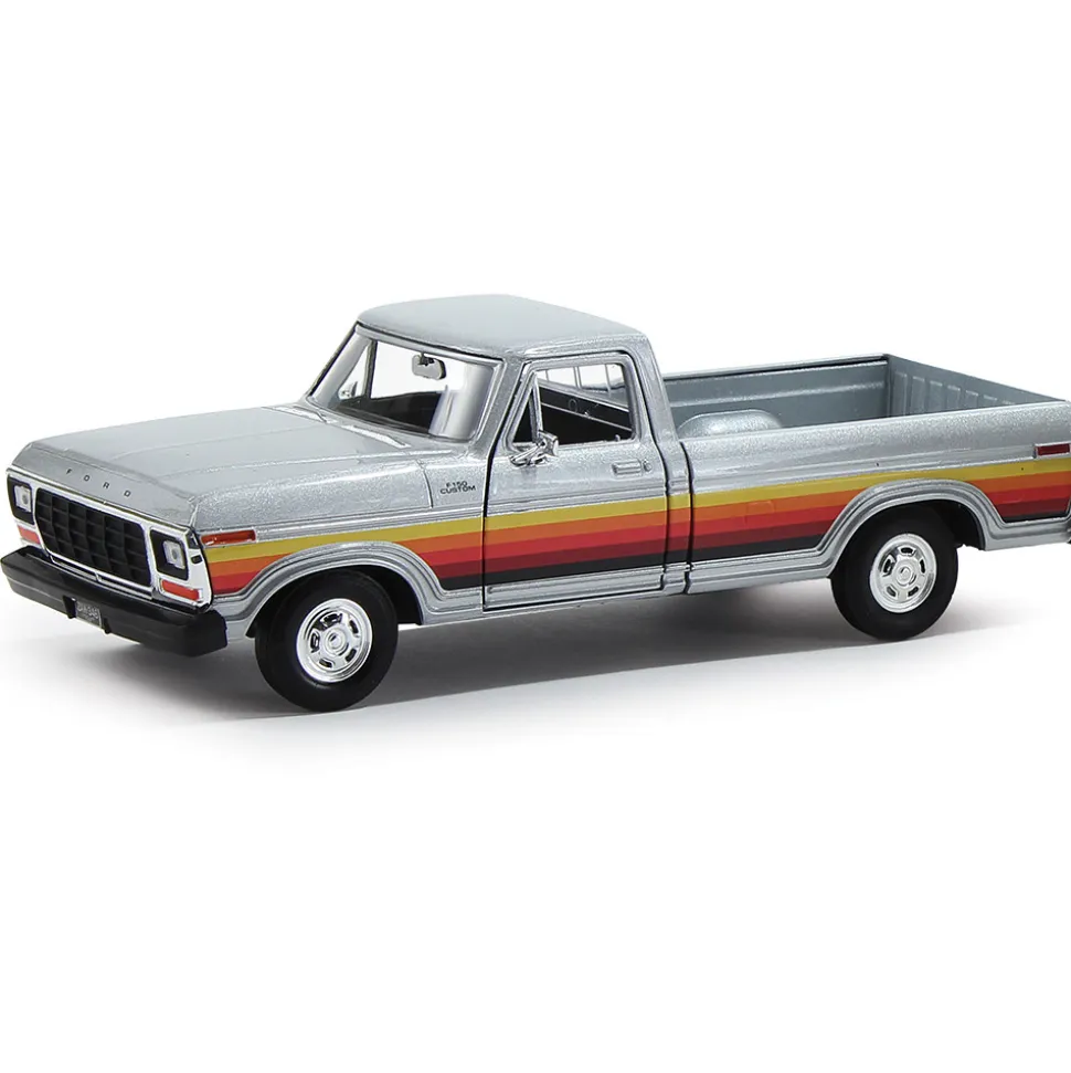 1979 Ford F-150 Pickup With Slide-In Camper 1:24 Scale by Motormax