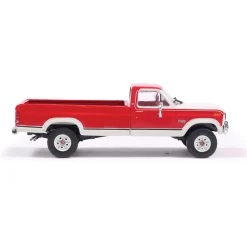 1984 Ford F-250 XLT Lariat Long Bed Styleside 4X4 - Victoria 1:64 Scale Diecast Model Truck by IXO Models