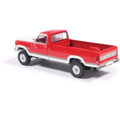 1984 Ford F-250 XLT Lariat Long Bed Styleside 4X4 - Victoria 1:64 Scale Diecast Model Truck by IXO Models
