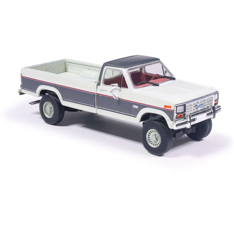1986 Ford F-150 XLT Lariat Long Bed Styleside 4X2 - Colonial White Tu-Tone 1:64 Scale Diecast Model Truck by IXO Models