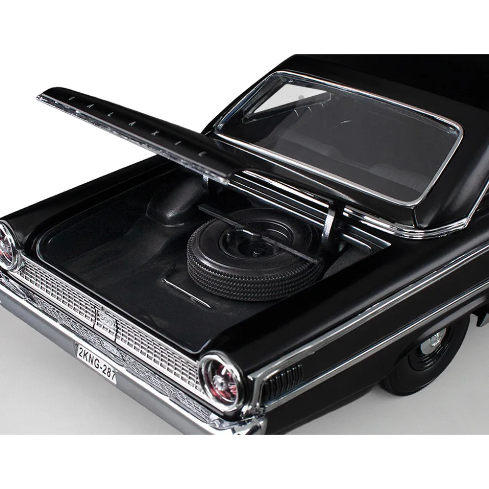 1963 Ford Galaxie 500 XL Hardtop - Semi-gloss Black (Fast 5 ) 1:18 Scale Diecast Model Car by Sunstar