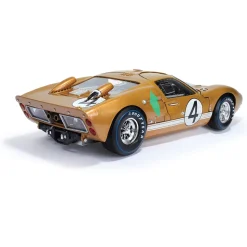 1966 Ford GT40 #4 Le Mans 24 Hours 1:18 Scale Diecast Model Car by Shelby Collectibles