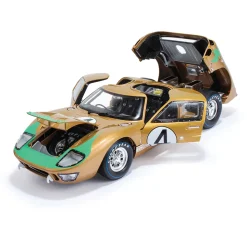 1966 Ford GT40 #4 Le Mans 24 Hours 1:18 Scale Diecast Model Car by Shelby Collectibles