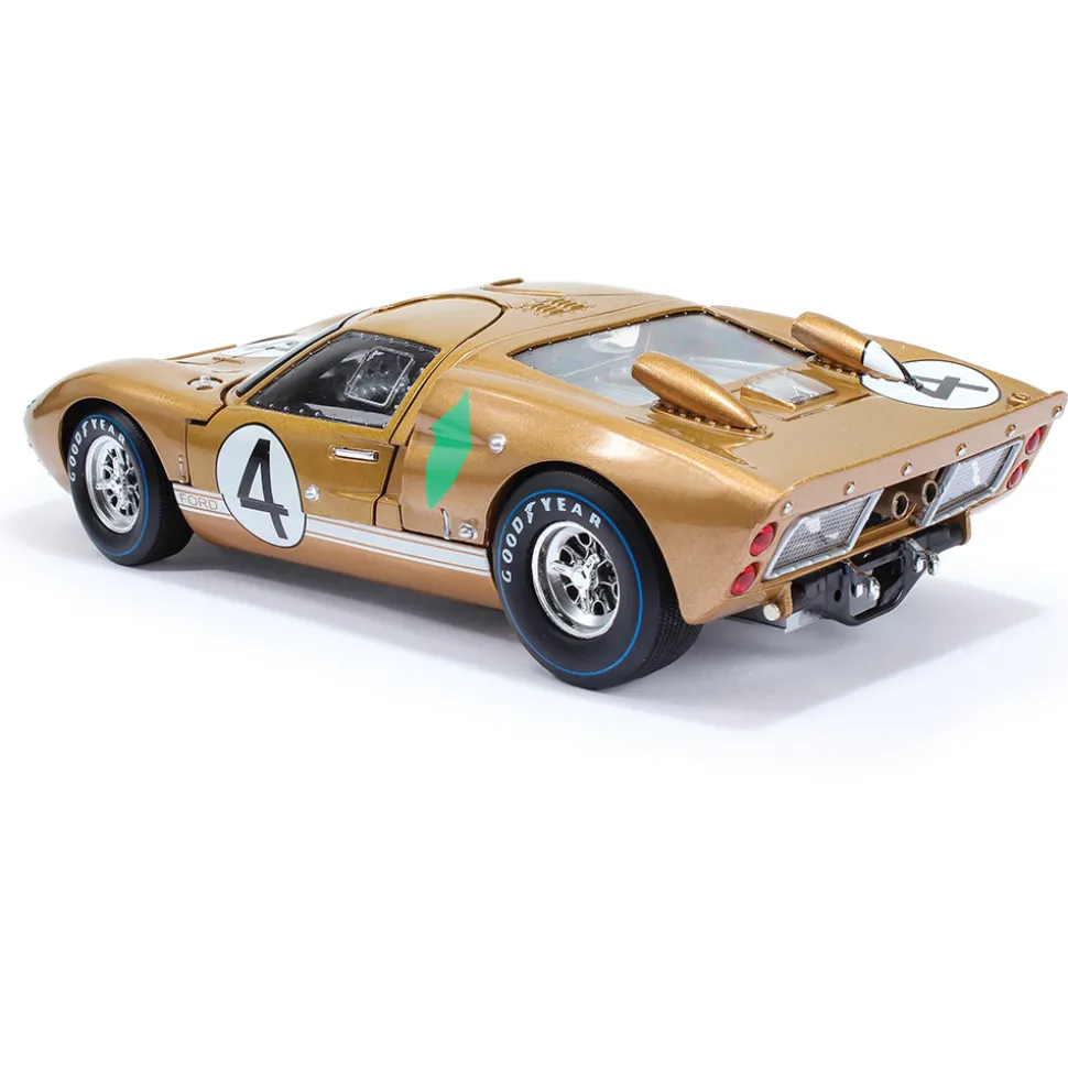 1966 Ford GT40 #4 Le Mans 24 Hours 1:18 Scale Diecast Model Car by Shelby Collectibles