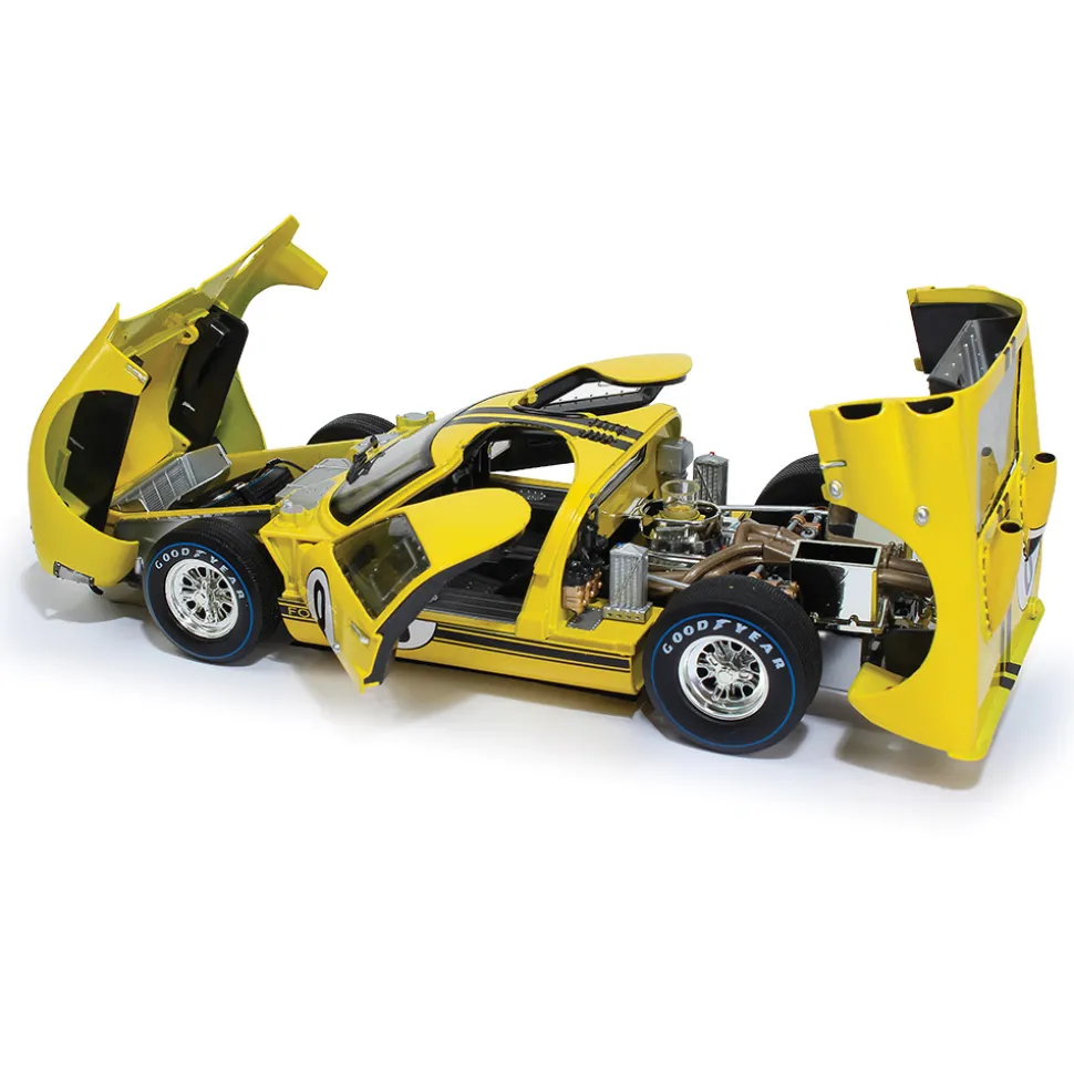 1966 Ford GT40 - #8 Le Mans 24 Hours 1:18 Scale Diecast Model Car by Shelby Collectibles