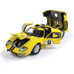 1966 Ford GT40 - #8 Le Mans 24 Hours 1:18 Scale Diecast Model Car by Shelby Collectibles