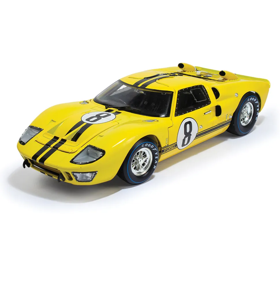 1966 Ford GT40 - #8 Le Mans 24 Hours 1:18 Scale Diecast Model Car by Shelby Collectibles
