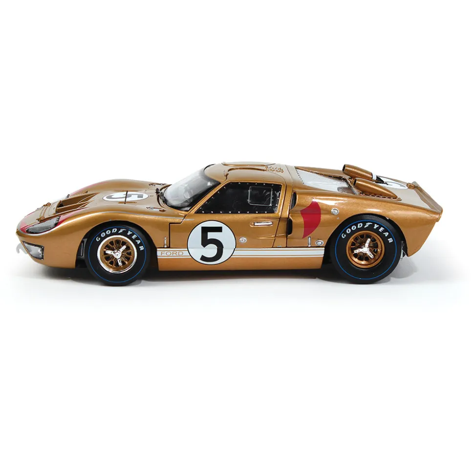 1966 Ford GT40 - LeMans #5 1:18 Scale Diecast Model Car by Shelby Collectibles