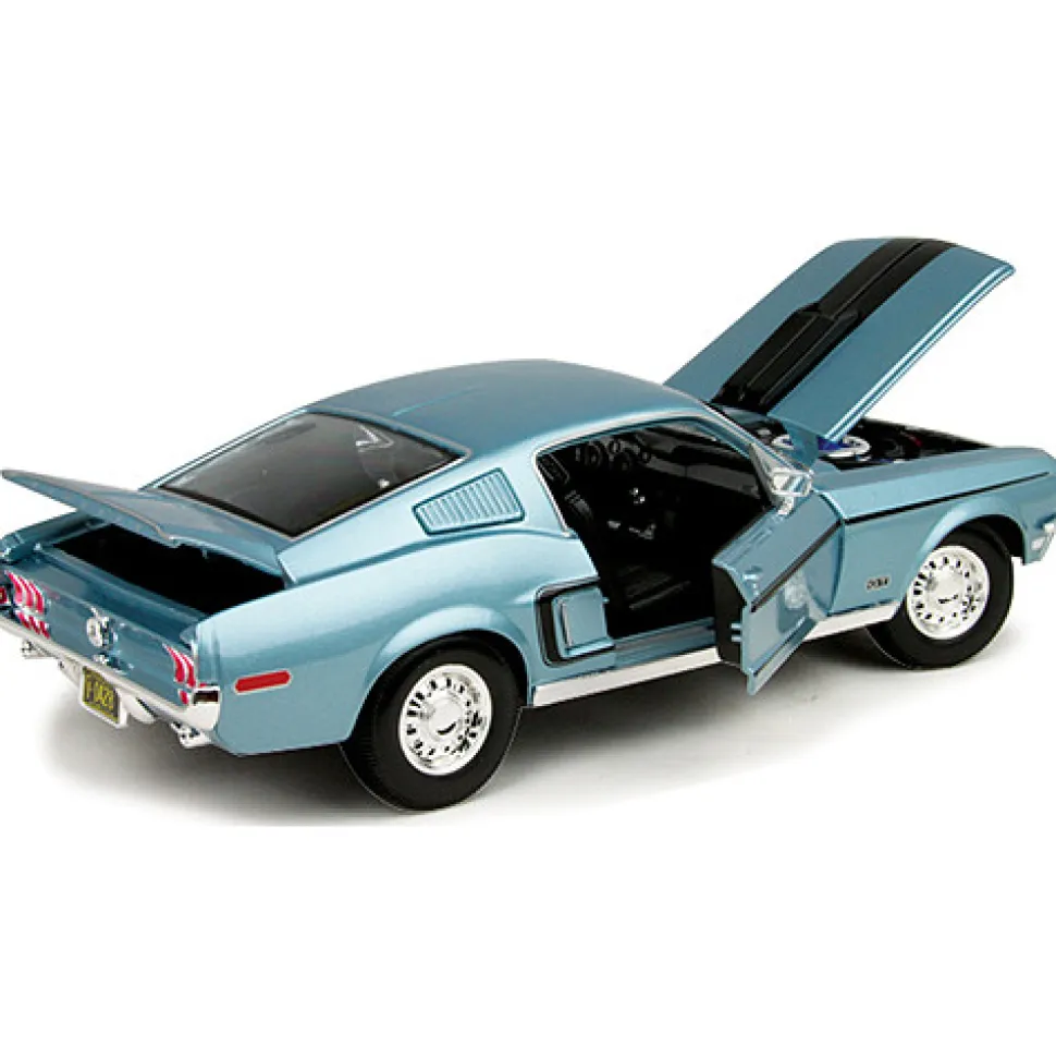 1968 Ford Mustang GT Cobra Jet - blue 1:18 Scale Diecast Model by Maisto