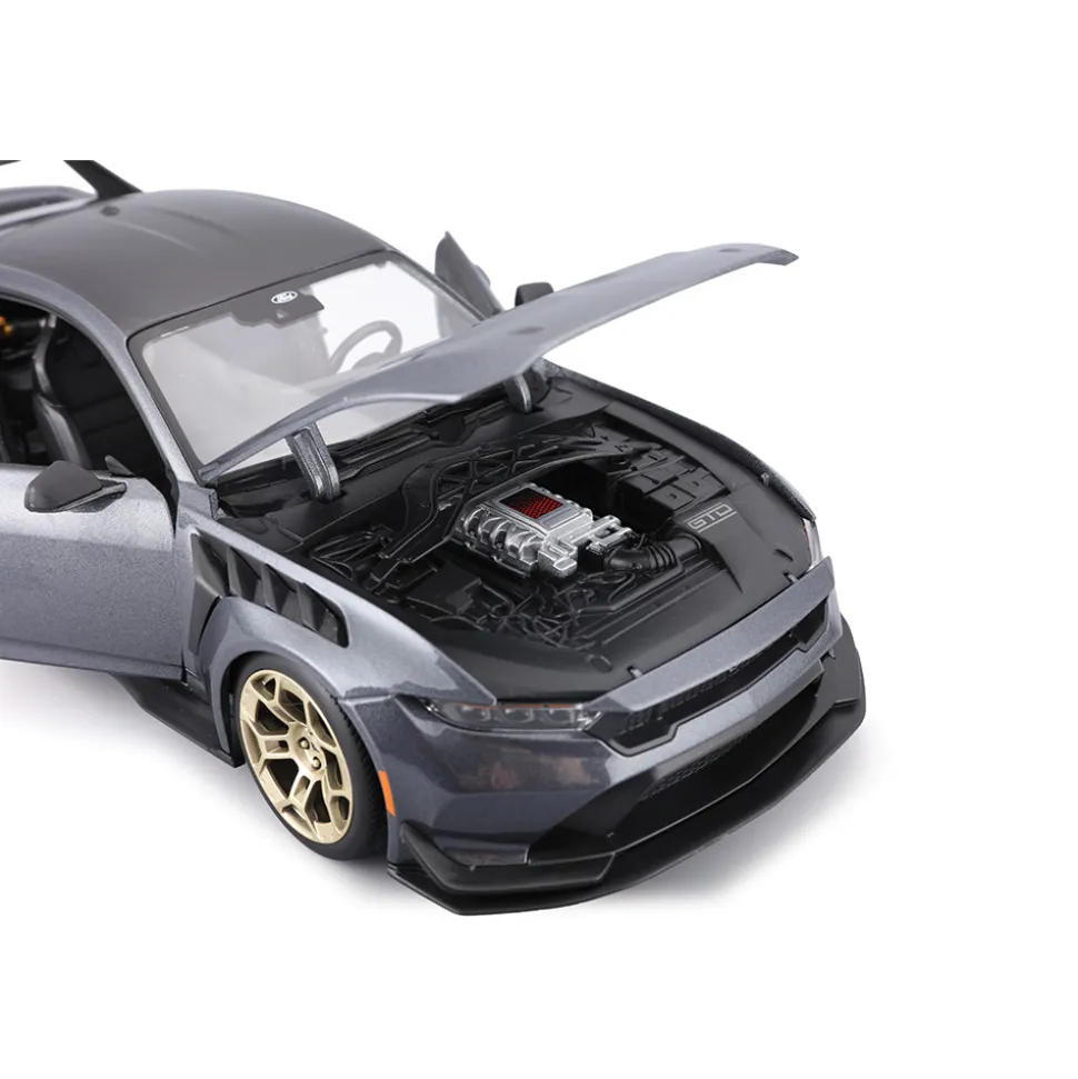 2025 Ford Mustang GTD - Gray 1:18 Scale Diecast Model Car by Maisto