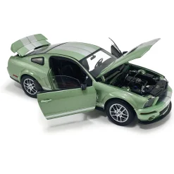 2007 Ford Mustang G.T. 500 - Lime Green 1:18 Scale Diecast Model Car by Shelby Collectibles