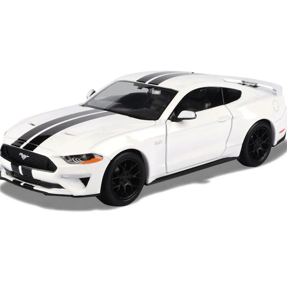 2018 Ford Mustang GT - White w/ Black stripes 1:24 Scale Diecast Model Car by Motormax
