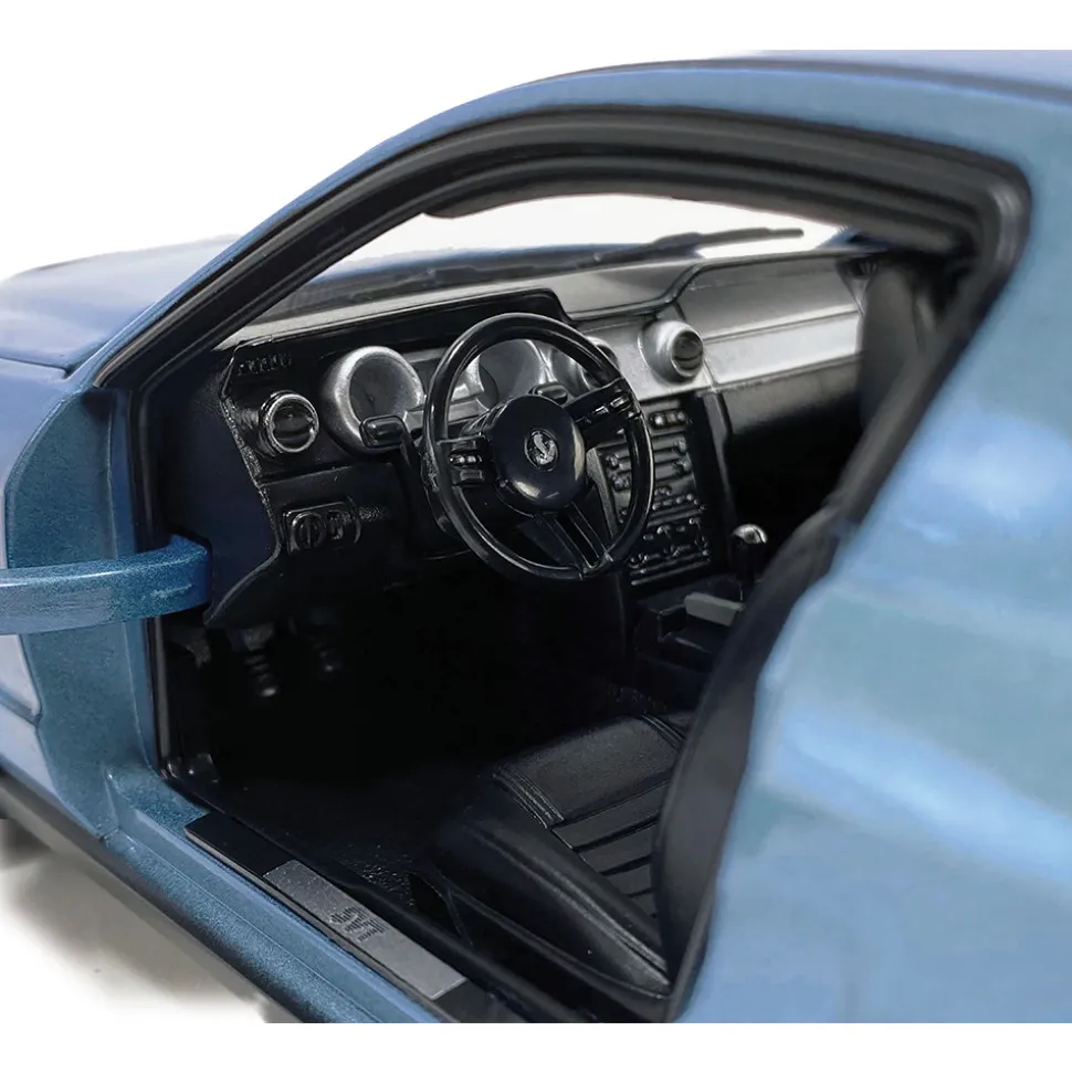 2007 Ford Mustang G.T. 500 - Windveil Blue 1:18 Scale Diecast Model Car by Shelby Collectibles
