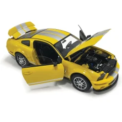 2007 Ford Mustang G.T. 500 - Yellow 1:18 Scale Diecast Model Car by Shelby Collectibles