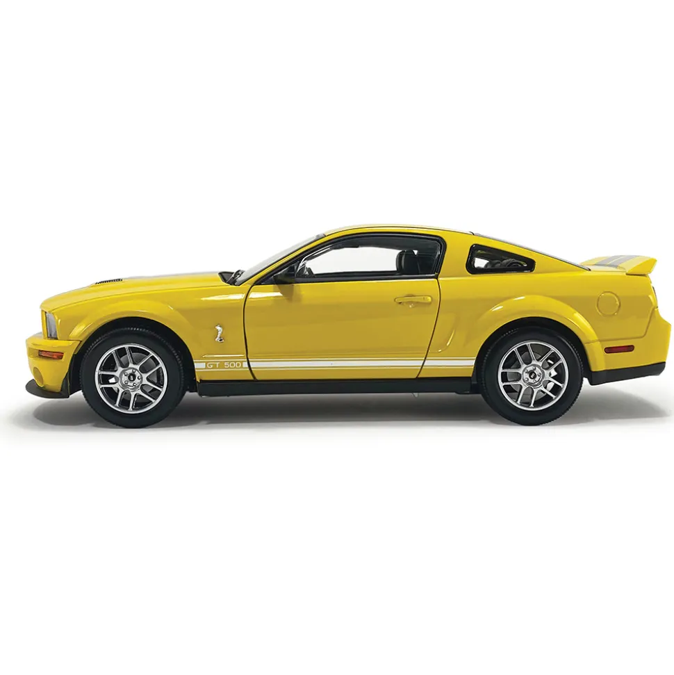 2007 Ford Mustang G.T. 500 - Yellow 1:18 Scale Diecast Model Car by Shelby Collectibles