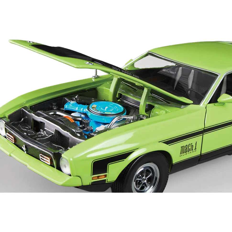 1971 Ford Mustang MACH 1 - Grabber Lime 1:18 Scale Diecast Model Car by Sunstar