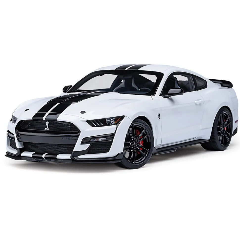 Ford Mustang Shelby G.T.500 - Oxford White 1:18 Scale Diecast Model Car by AutoArt