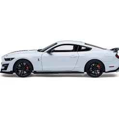 Ford Mustang Shelby G.T.500 - Oxford White 1:18 Scale Diecast Model Car by AutoArt