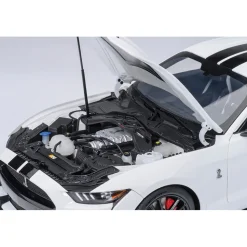 Ford Mustang Shelby G.T.500 - Oxford White 1:18 Scale Diecast Model Car by AutoArt