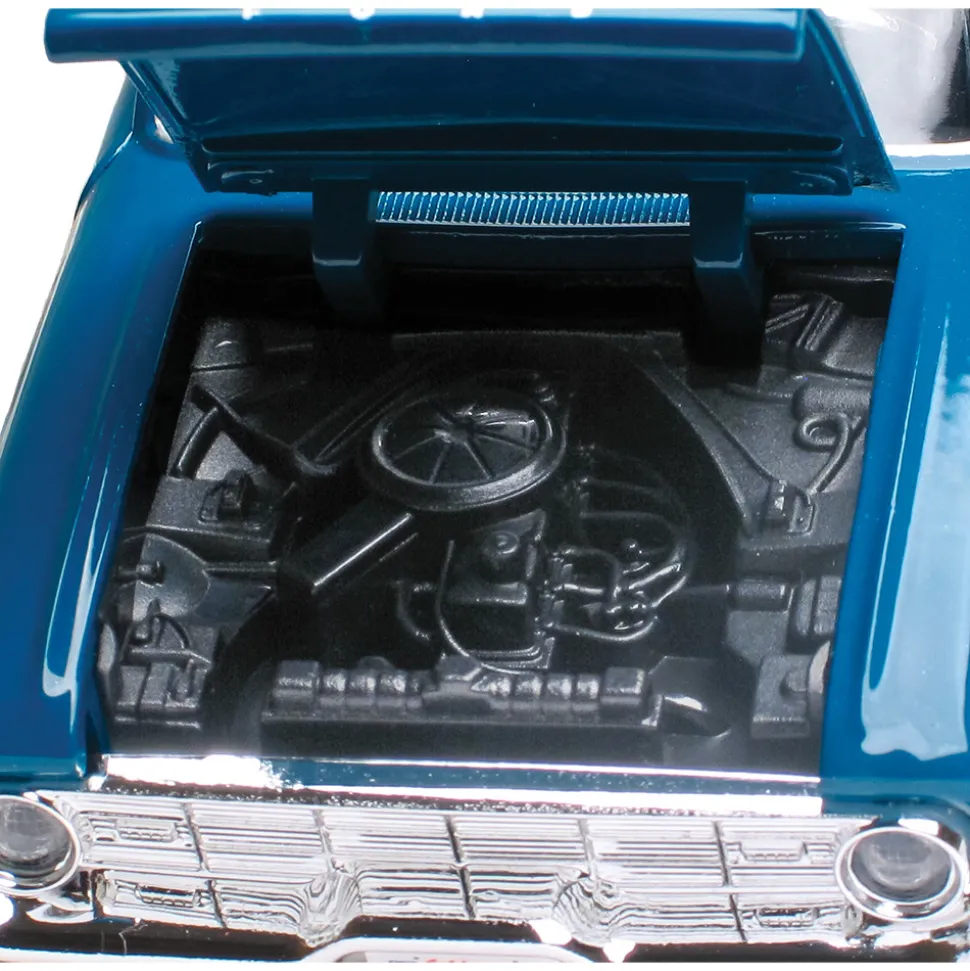 1960 Ford Ranchero - Turquoise 1:24 Scale Diecast Model Car by Motormax