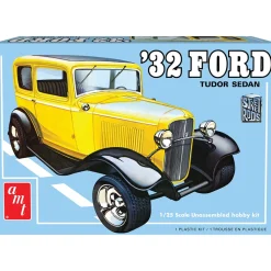 1932 Ford Sedan Street Rods Series 1:25 Scale Model Kit by AMT