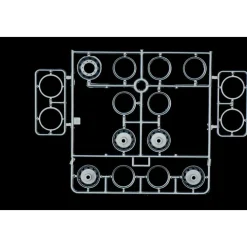 Freightliner FLD 120 Special 1/24 Kit 1:24 Scale Plastic Model Kit by Italeri