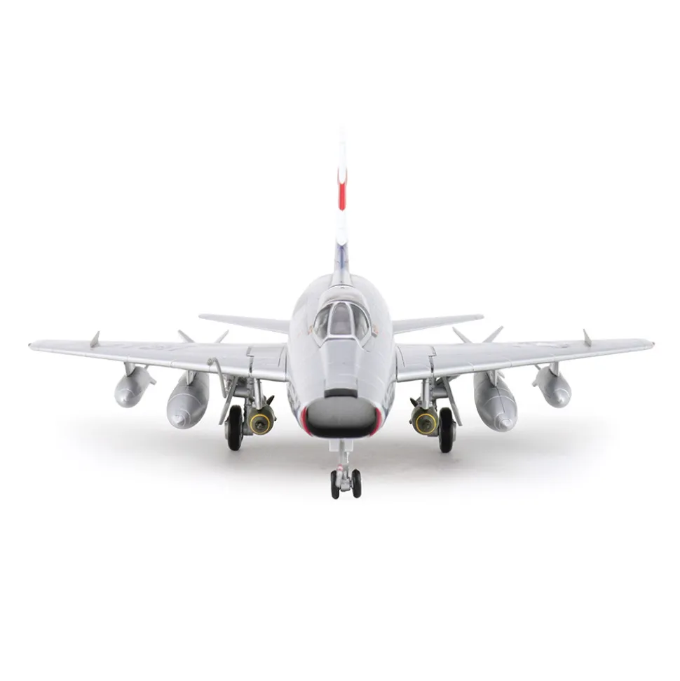 F-100 Super Sabre 1/72 Die Cast Model 1:72 scale Metal by Hobby Master