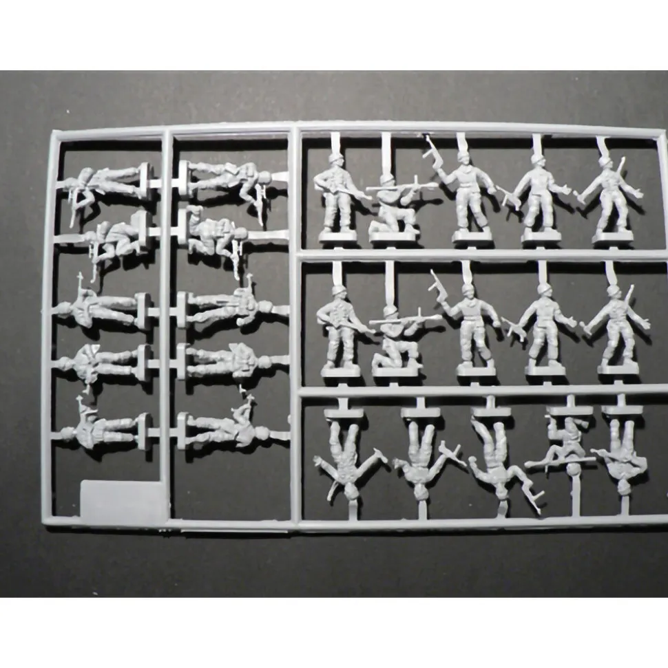German Paratroopers (WWII) 1/72 Plastic Figures 1:72 Scale Plastic by Italeri